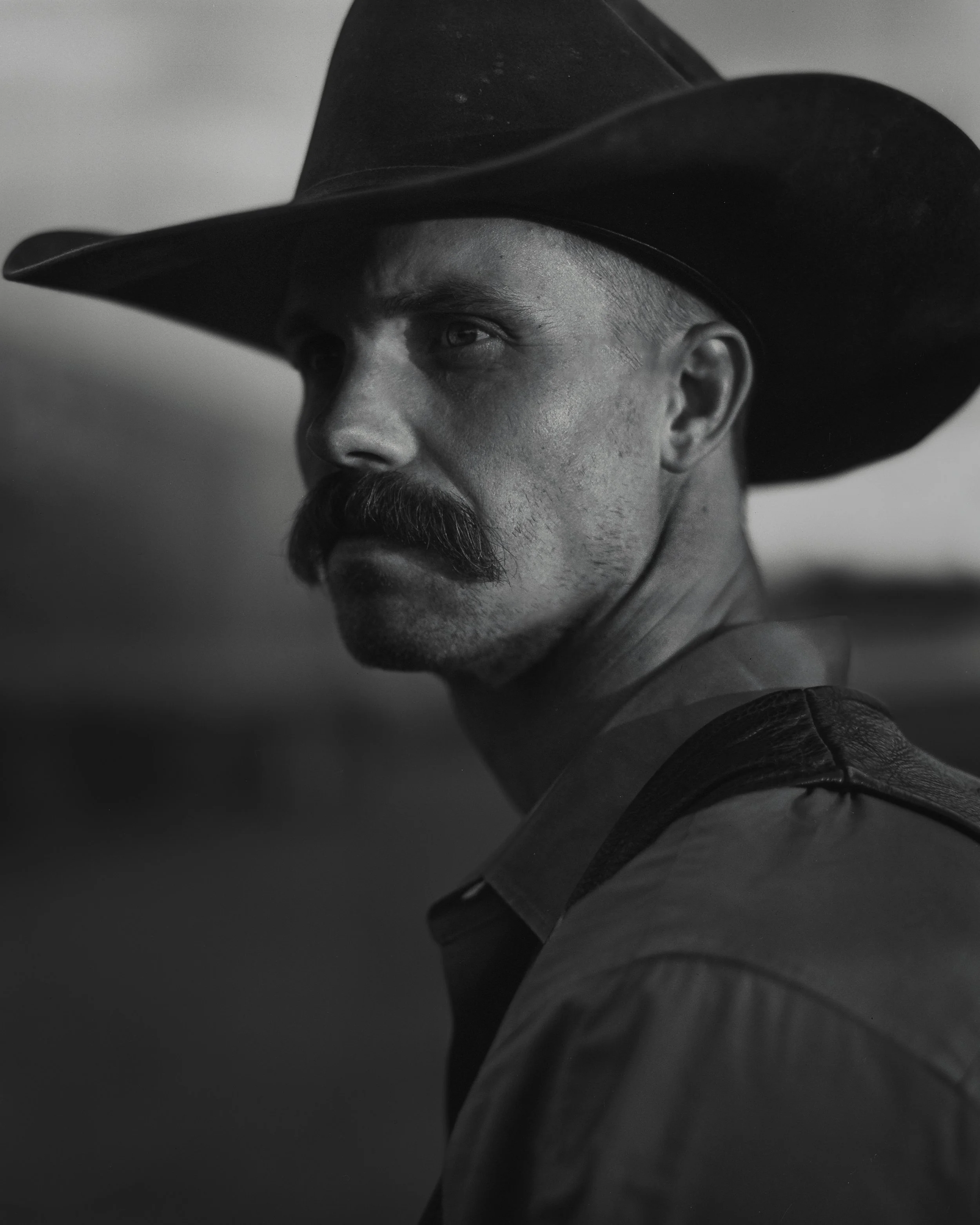 No Fences, No Myths? How Mark McLennan's Photographs Unravel the